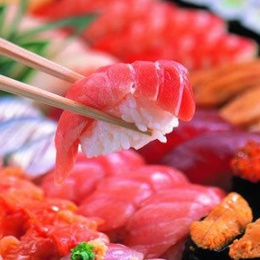 Вкусные суши, роллы и другие японские блюда